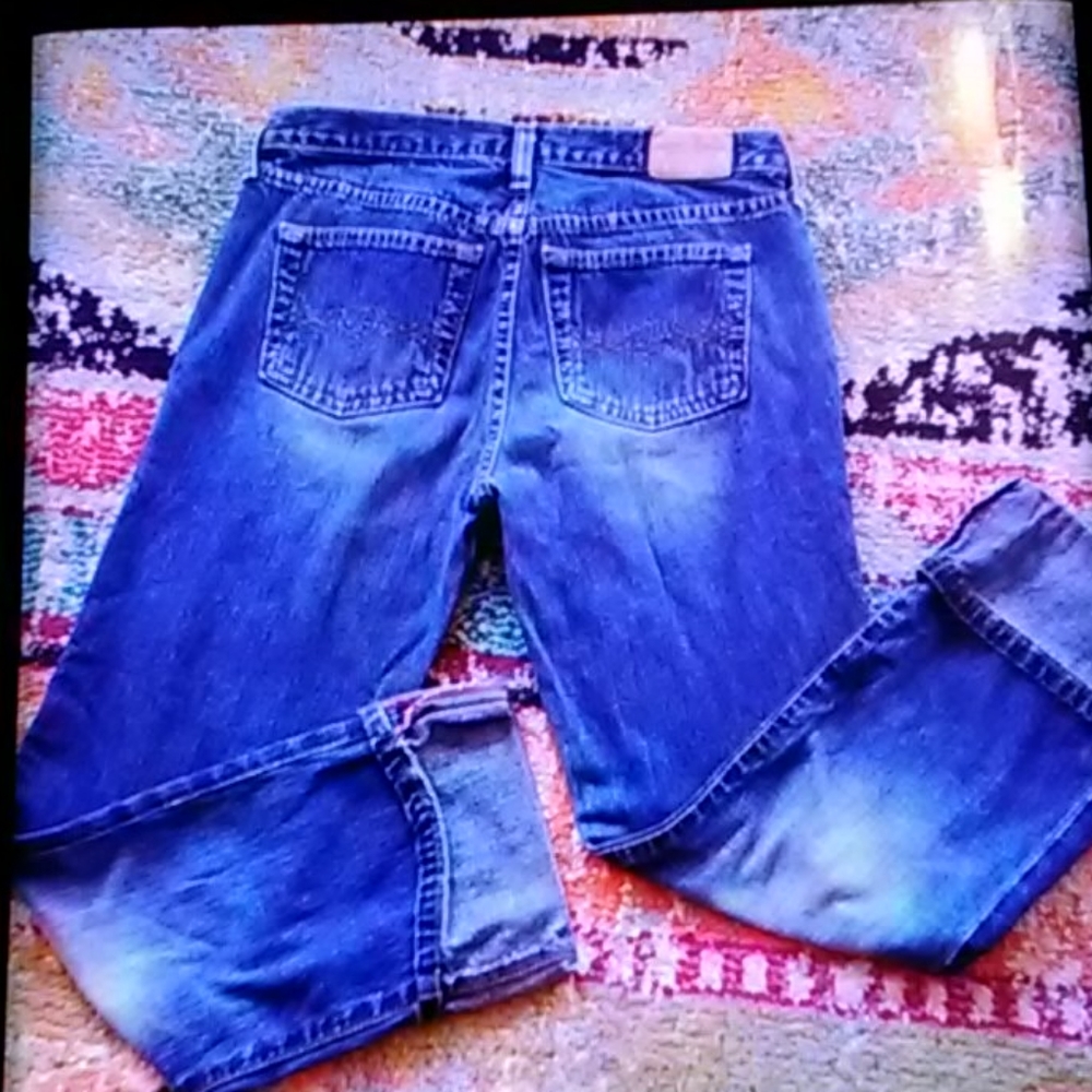 A&F 1892 distressed cuff crop jeans
